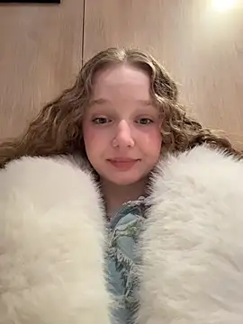 Snapshot of outside_rosy chatting on March 2026 04:13:01 PM outside rosy online show from March 2026 04:13:01 PM