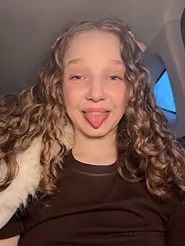 Snapshot of outside_rosy chatting on March 2026 04:10:02 PM outside rosy online show from March 2026 04:10:02 PM