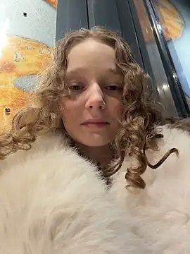 Snapshot of outside_rosy chatting on April 2026 05:36:01 PM outside rosy online show from April 2026 05:36:01 PM