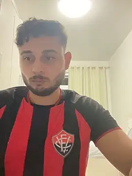 Snapshot of peuba12 chatting on March 2026 01:10:01 AM peuba12 online show from March 2026 01:10:01 AM