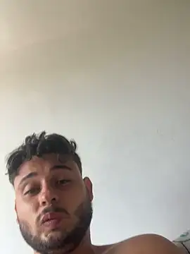 Snapshot of peuba12 chatting on March 2026 12:21:01 PM peuba12 online show from March 2026 12:21:01 PM