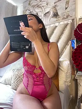 Snapshot of Amaliarand chatting on April 2026 05:39:01 PM Amaliarand online show from April 2026 05:39:01 PM