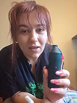 Snapshot of Ashlovescannabis chatting on June 2026 11:26:01 AM Ashlovescannabis online show from June 2026 11:26:01 AM