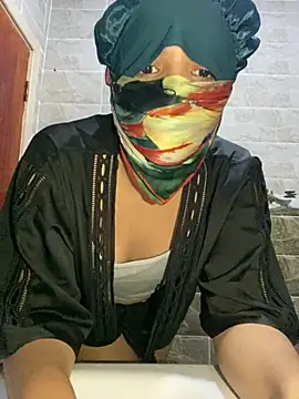 Snapshot of Rabab_Queen chatting on April 2026 12:21:02 AM Rabab Queen online show from April 2026 12:21:02 AM
