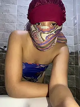 Snapshot of Rabab_Queen chatting on April 2026 01:42:02 AM Rabab Queen online show from April 2026 01:42:02 AM