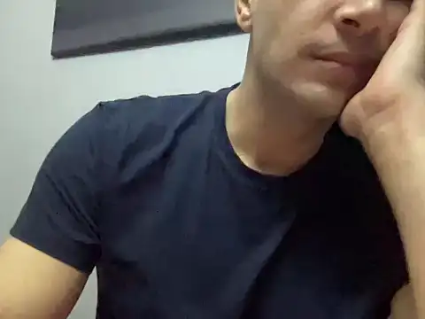 emirdemiraA online show from February 2026 11:31:02 PM