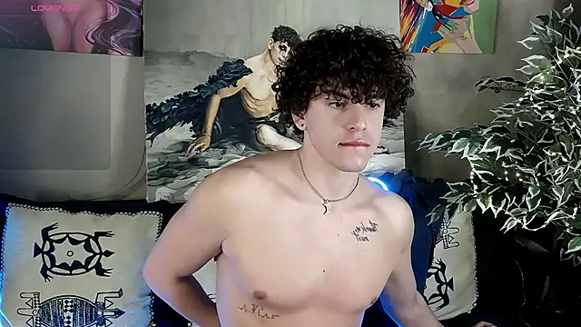 Snapshot of TylerGibson chatting on April 2026 12:56:01 AM TylerGibson online show from April 2026 12:56:01 AM