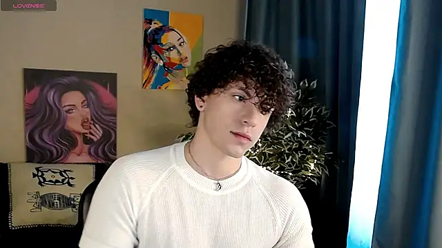 Snapshot of TylerGibson chatting on May 2026 04:40:01 AM TylerGibson online show from May 2026 04:40:01 AM