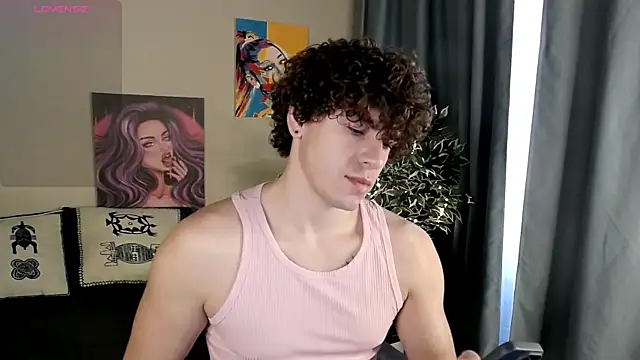 Snapshot of TylerGibson chatting on May 2026 03:25:02 AM TylerGibson online show from May 2026 03:25:02 AM