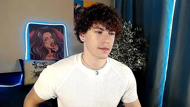 Snapshot of TylerGibson chatting on May 2026 05:47:01 AM TylerGibson online show from May 2026 05:47:01 AM