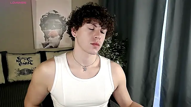Snapshot of TylerGibson chatting on May 2026 02:52:02 AM TylerGibson online show from May 2026 02:52:02 AM