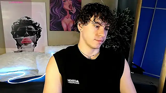 Snapshot of TylerGibson chatting on May 2026 06:21:01 AM TylerGibson online show from May 2026 06:21:01 AM