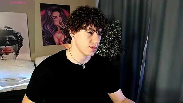 Snapshot of TylerGibson chatting on June 2026 05:58:01 AM TylerGibson online show from June 2026 05:58:01 AM