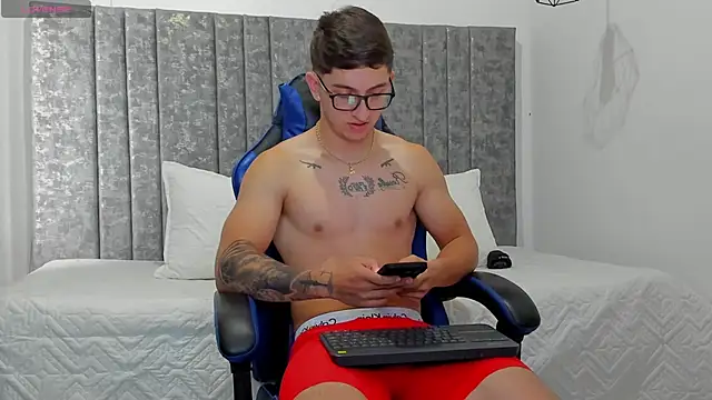 Calvin Hunter online show from April 2026 03:09:02 PM