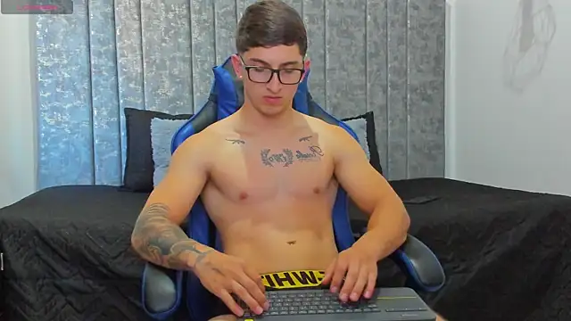 Calvin Hunter online show from April 2026 10:04:01 PM