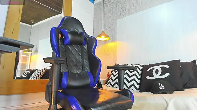 Dusan Grey77 online show from February 2026 04:19:02 AM