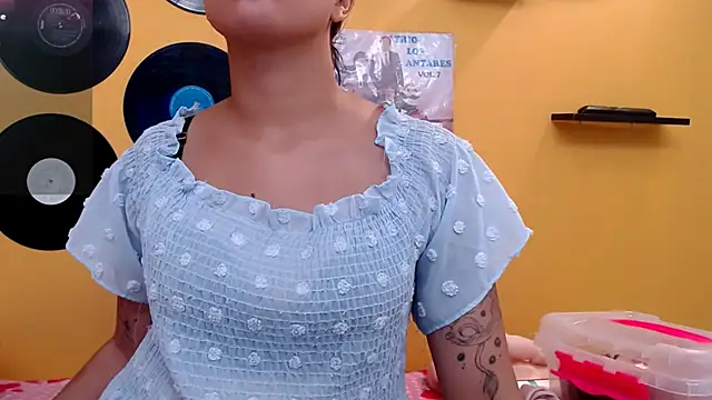 juliette18rose online show from June 2026 07:45:01 PM