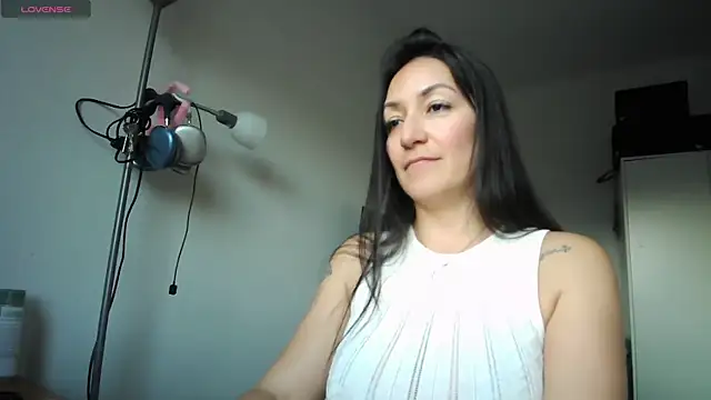 Yulian Milf online show from March 2026 05:27:01 PM