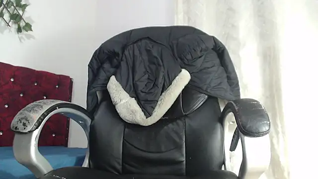 Snapshot of killua_parker chatting on February 2026 03:32:01 AM killua parker online show from February 2026 03:32:01 AM