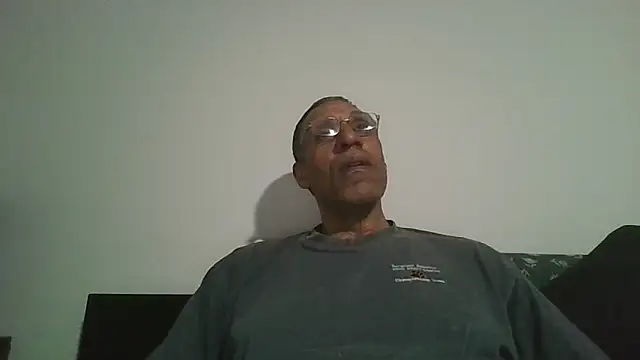 Snapshot of swimmer2496 chatting on April 2026 01:33:01 AM swimmer2496 online show from April 2026 01:33:01 AM