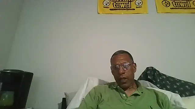 Snapshot of swimmer2496 chatting on May 2026 12:06:01 AM swimmer2496 online show from May 2026 12:06:01 AM