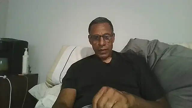 swimmer2496 online show from August 2026 03:10:01 AM