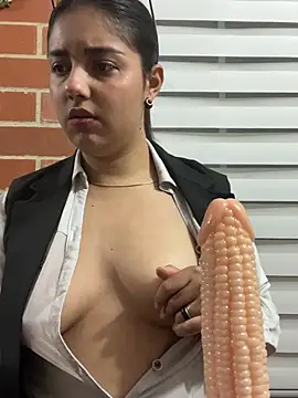 Snapshot of A-uroora chatting on March 2026 03:07:02 AM A-uroora online show from March 2026 03:07:02 AM