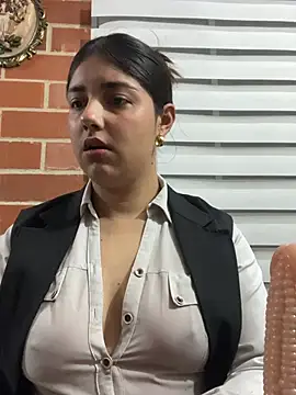 Snapshot of A-uroora chatting on April 2026 10:25:01 AM A-uroora online show from April 2026 10:25:01 AM