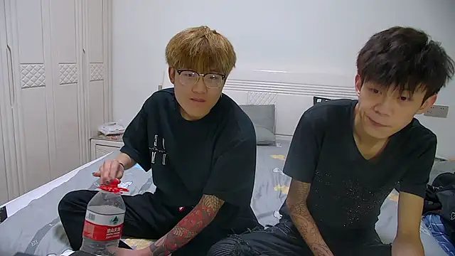 Snapshot of paofu-001 chatting on March 2026 10:08:02 AM paofu-001 online show from March 2026 10:08:02 AM