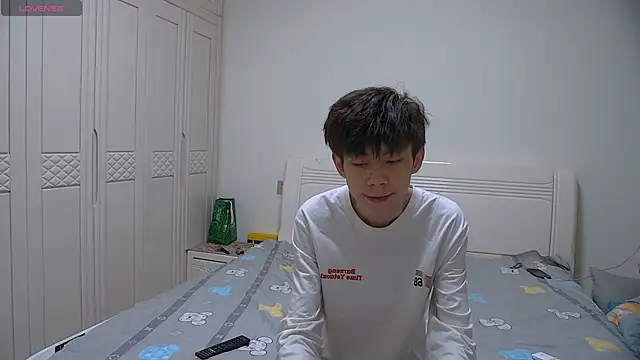 Snapshot of paofu-001 chatting on March 2026 05:24:01 AM paofu-001 online show from March 2026 05:24:01 AM