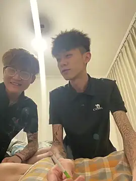 Snapshot of paofu-001 chatting on April 2026 08:02:01 PM paofu-001 online show from April 2026 08:02:01 PM