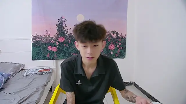 Snapshot of paofu-001 chatting on April 2026 05:02:02 AM paofu-001 online show from April 2026 05:02:02 AM