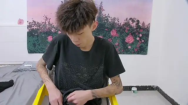 Snapshot of paofu-001 chatting on April 2026 11:35:01 AM paofu-001 online show from April 2026 11:35:01 AM