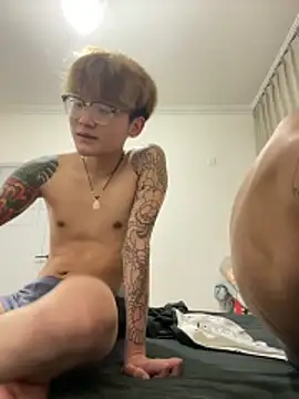 Snapshot of paofu-001 chatting on April 2026 04:00:01 PM paofu-001 online show from April 2026 04:00:01 PM