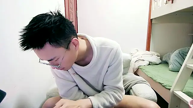 Aint686 online show from April 2026 10:51:01 PM