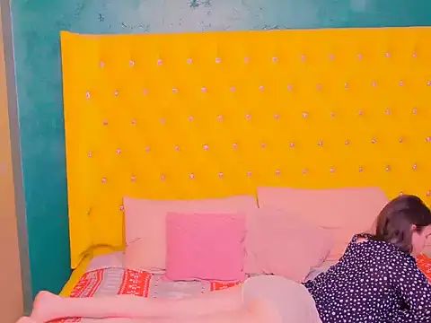 Izzymonroey online show from January 2026 01:04:01 PM