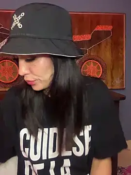 Snapshot of MamiSoft420 chatting on April 2026 08:12:02 AM MamiSoft420 online show from April 2026 08:12:02 AM