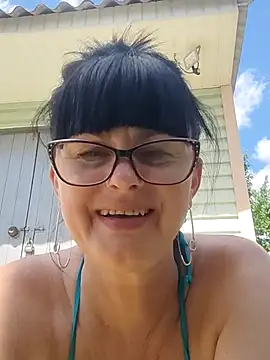 Snapshot of AliceSwan57 chatting on June 2026 11:57:01 AM AliceSwan57 online show from June 2026 11:57:01 AM