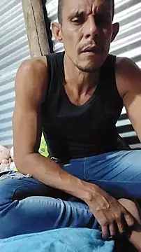 juanmaur22 online show from January 2026 12:03:02 AM