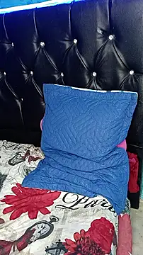 juanmaur22 online show from February 2026 09:16:02 PM