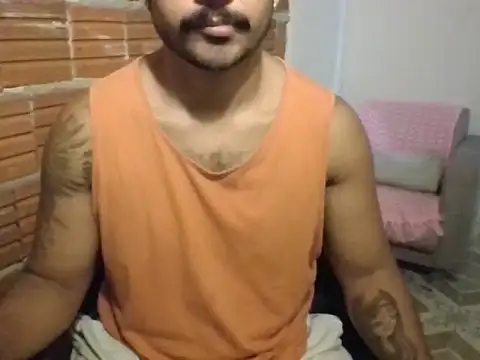 Snapshot of moreno18rn chatting on April 2026 11:28:01 AM moreno18rn online show from April 2026 11:28:01 AM