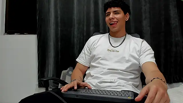 Tobias Vega online show from March 2026 09:22:01 AM