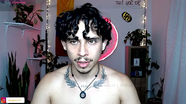 Magnuz Col online show from February 2026 01:32:02 AM