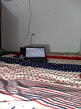 Snapshot of Zara__Flor chatting on February 2026 12:23:02 PM Zara Flor online show from February 2026 12:23:02 PM