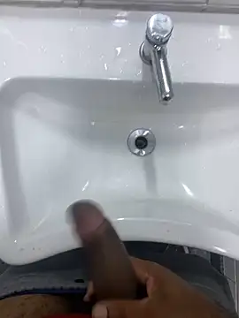 Snapshot of hudson19cm chatting on February 2026 01:09:01 AM hudson19cm online show from February 2026 01:09:01 AM