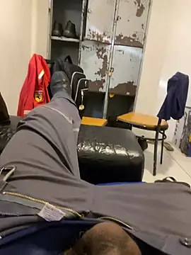 Snapshot of hudson19cm chatting on February 2026 07:21:02 PM hudson19cm online show from February 2026 07:21:02 PM