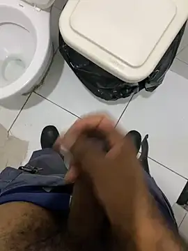 Snapshot of hudson19cm chatting on April 2026 07:16:01 PM hudson19cm online show from April 2026 07:16:01 PM