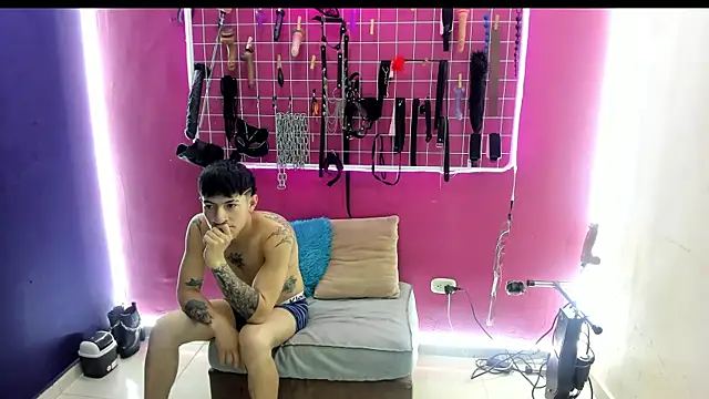 Snapshot of Slave_Melany_bdsm chatting on April 2026 12:42:01 PM Slave Melany bdsm online show from April 2026 12:42:01 PM