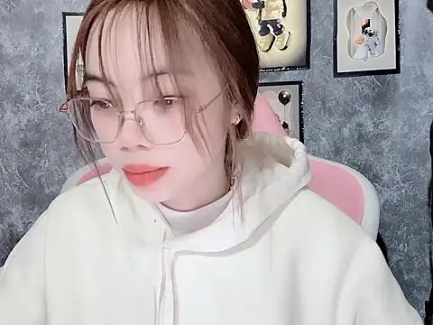 Suki 99 online show from February 2026 06:40:02 AM