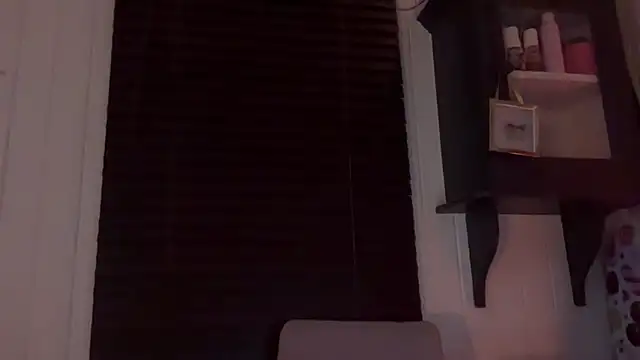 Snapshot of xopeachybaby chatting on March 2026 10:05:02 AM xopeachybaby online show from March 2026 10:05:02 AM